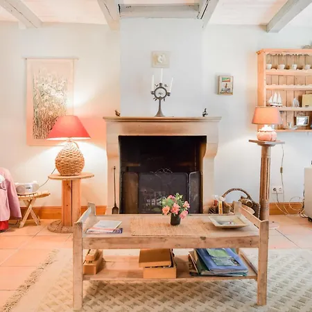 2 Bedroom Amazing In Prázdninový dům *